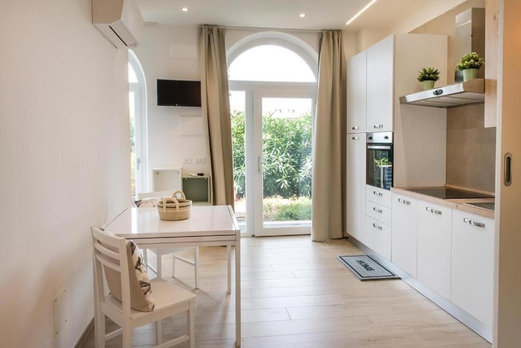 P010 - Porto Recanati, Nuovo Monolocale Fronte Mare Zewnętrze zdjęcie